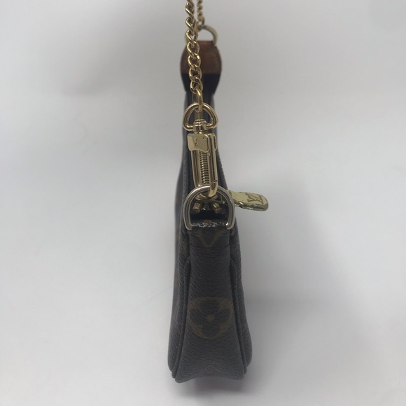 Monogram Louis Vuitton mini pochette accessories - Picture 12 of 16